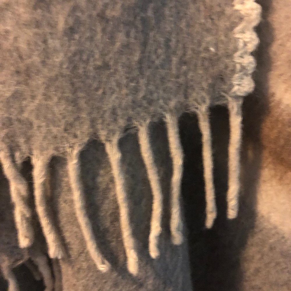 wool Poncho - Picture 4 of 5